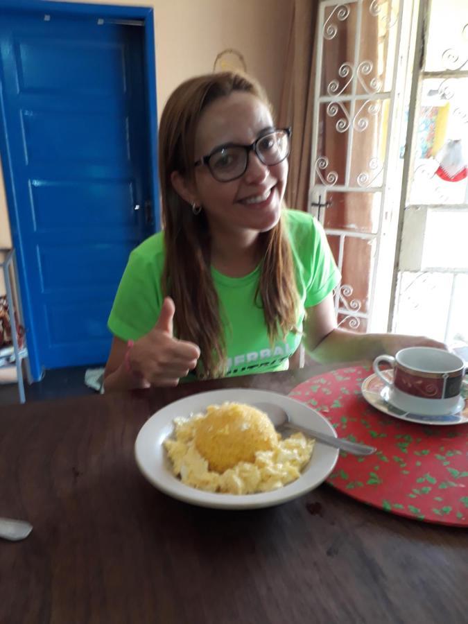 Perto Do Aeroporto De Salvador - Dona Pitanga Hostel Lauro de Freitas Exteriör bild