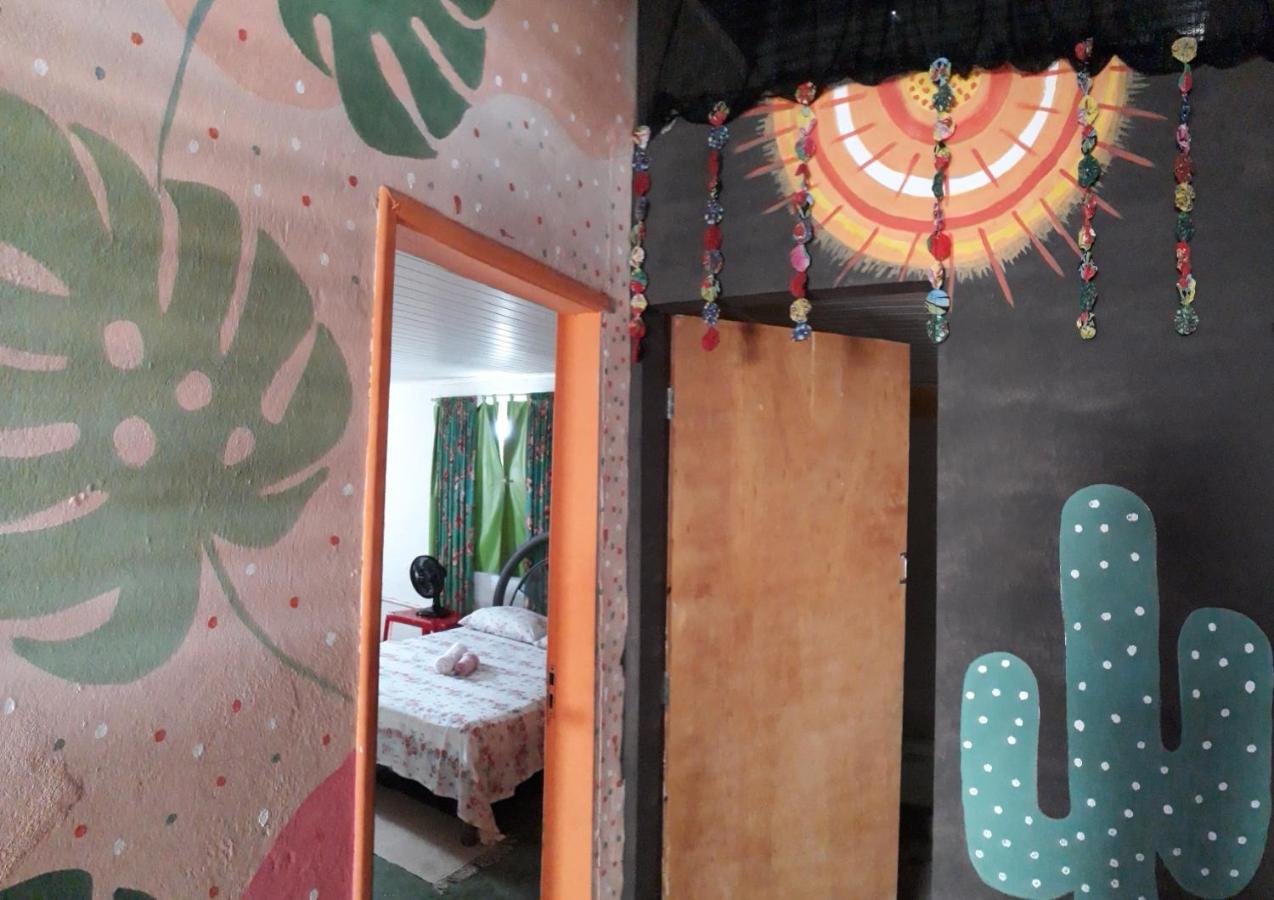 Perto Do Aeroporto De Salvador - Dona Pitanga Hostel Lauro de Freitas Exteriör bild