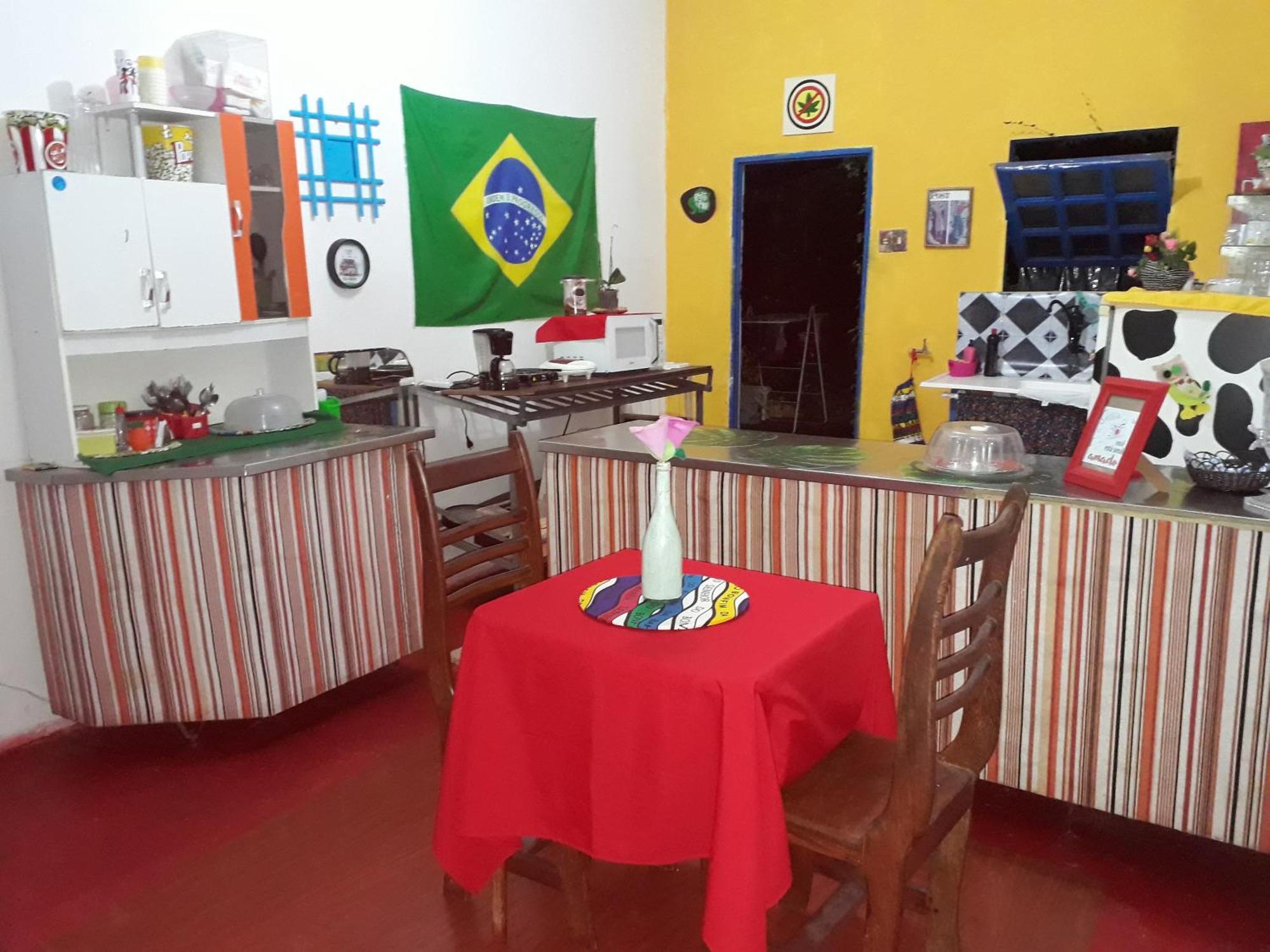 Perto Do Aeroporto De Salvador - Dona Pitanga Hostel Lauro de Freitas Exteriör bild