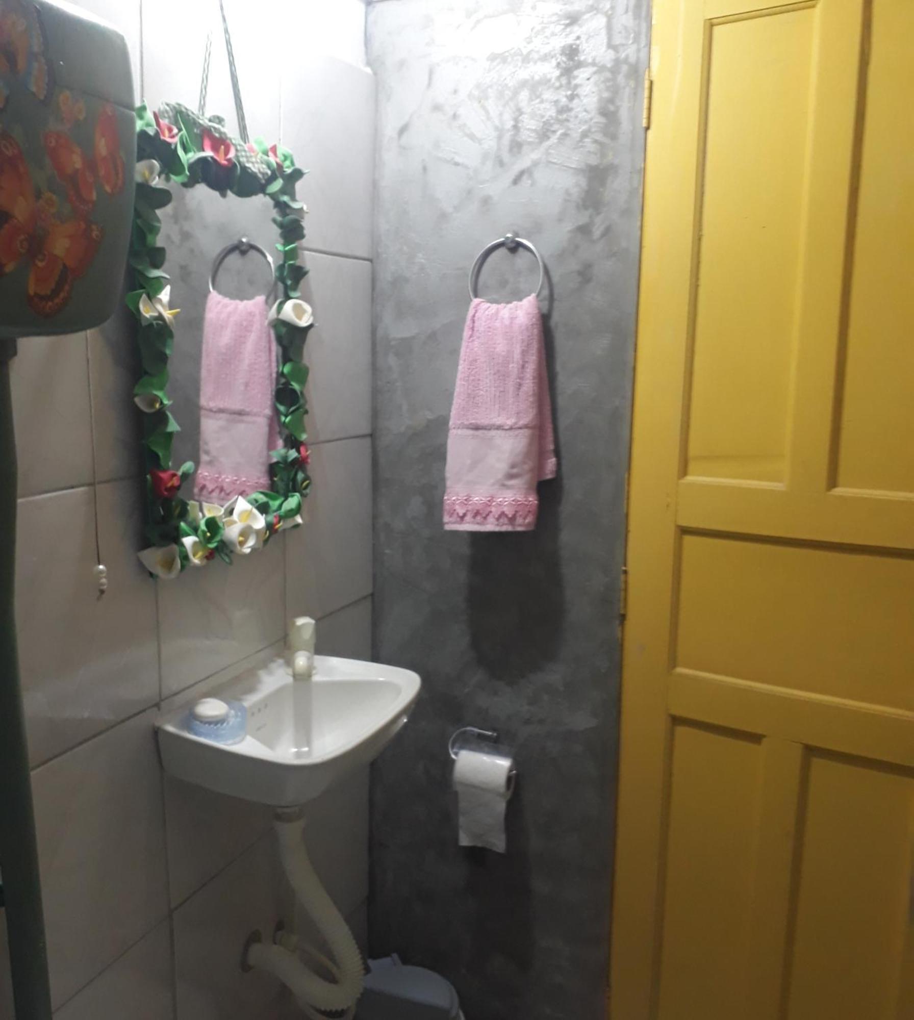 Perto Do Aeroporto De Salvador - Dona Pitanga Hostel Lauro de Freitas Exteriör bild