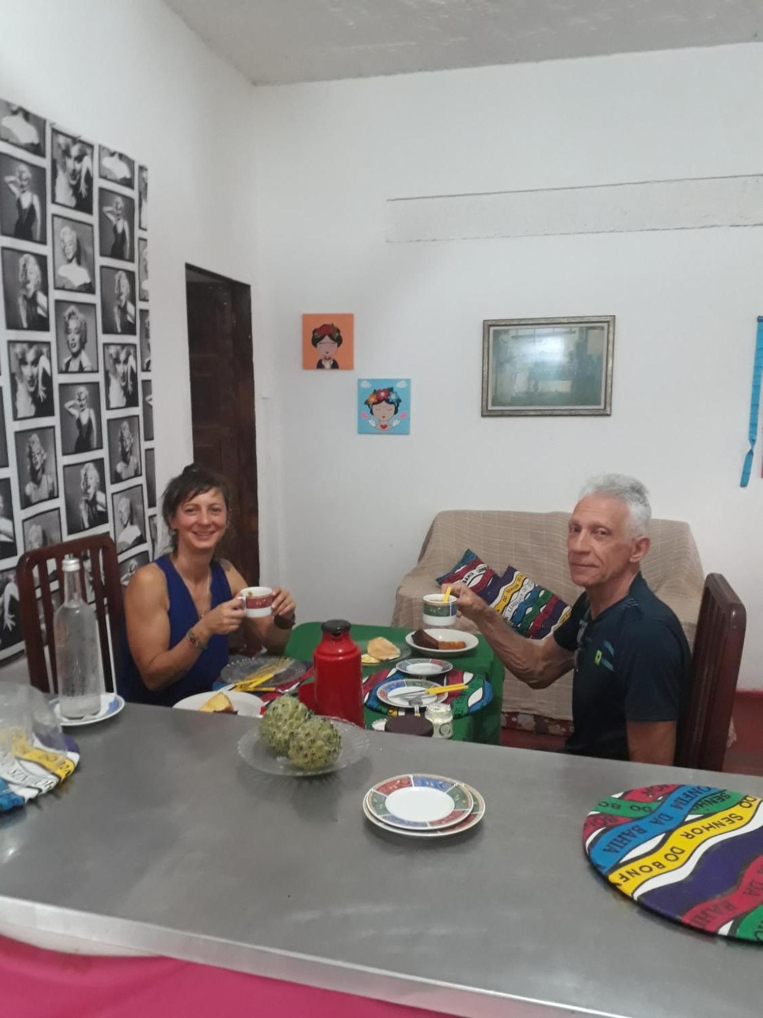 Perto Do Aeroporto De Salvador - Dona Pitanga Hostel Lauro de Freitas Exteriör bild