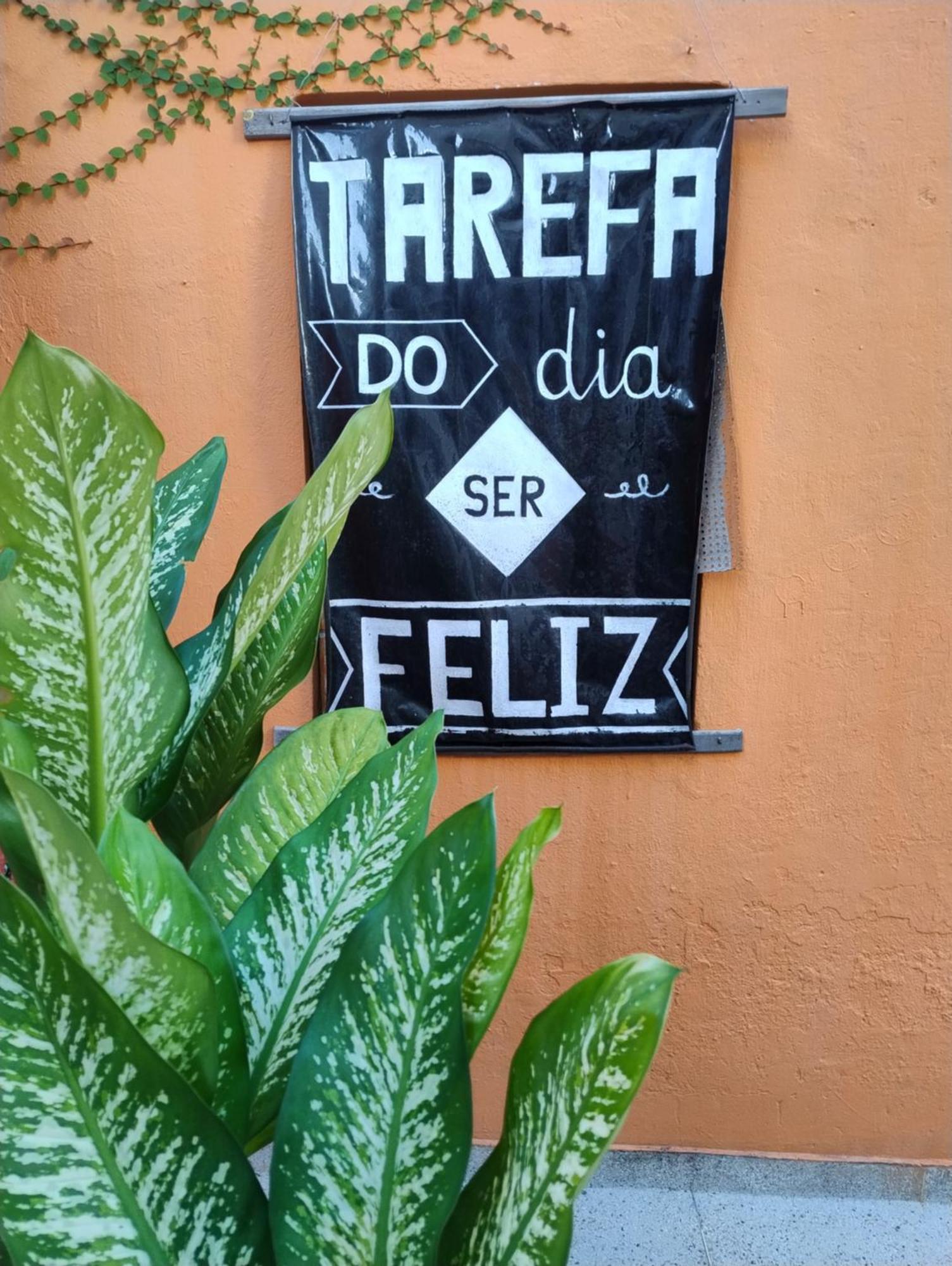 Perto Do Aeroporto De Salvador - Dona Pitanga Hostel Lauro de Freitas Exteriör bild
