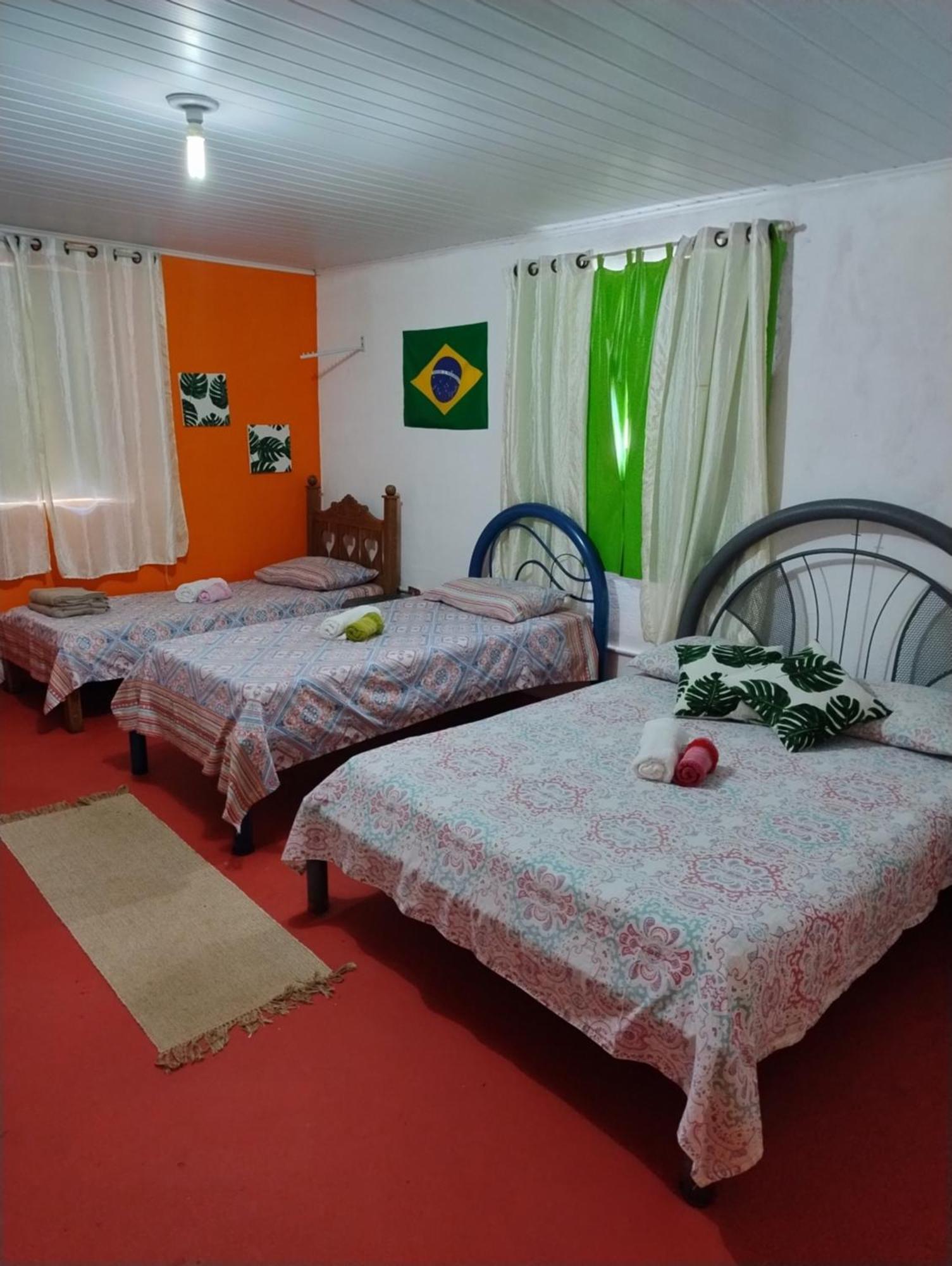 Perto Do Aeroporto De Salvador - Dona Pitanga Hostel Lauro de Freitas Exteriör bild