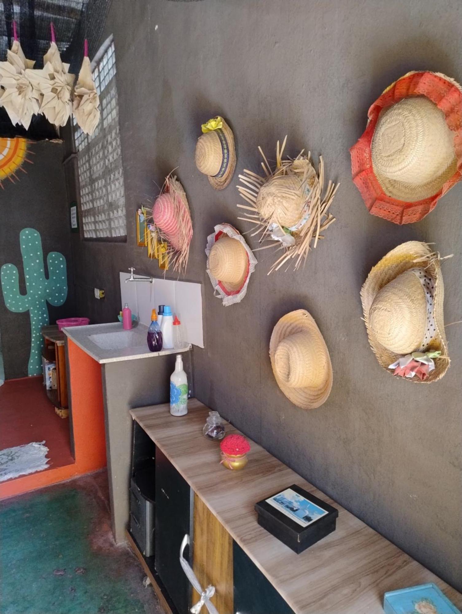 Perto Do Aeroporto De Salvador - Dona Pitanga Hostel Lauro de Freitas Exteriör bild