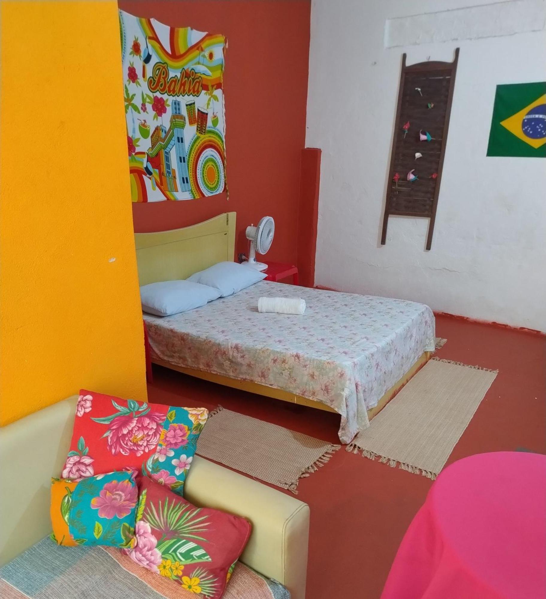Perto Do Aeroporto De Salvador - Dona Pitanga Hostel Lauro de Freitas Exteriör bild